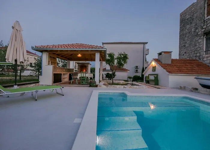 بيت للعطل House Mia